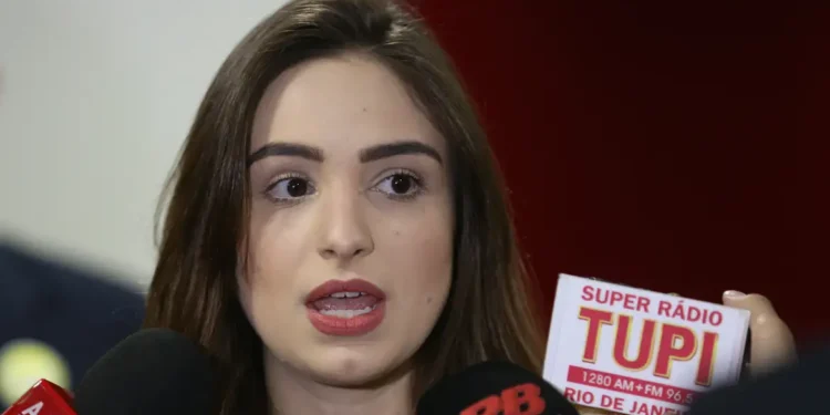 Justiça dos EUA acusa brasileira por suposta fraude contra imigrantes