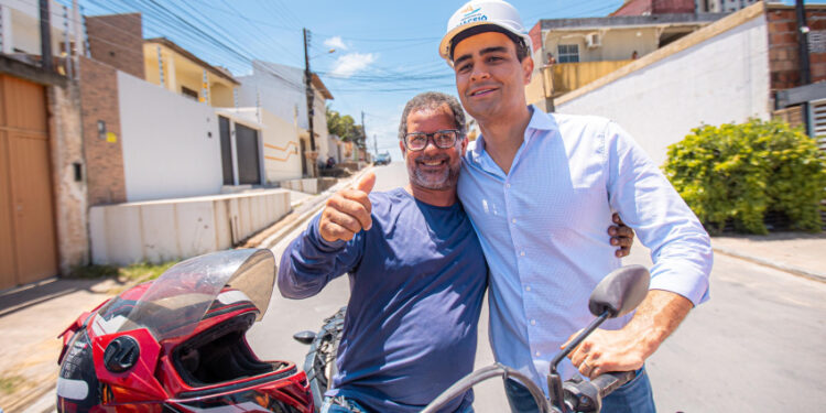 JHC vistoria obras de pavimentação esperadas há anos no São Jorge e Chã da Jaqueira
