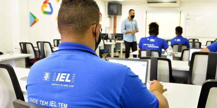 IEL oferta 32 vagas para jovens aprendizes em Arapiraca
