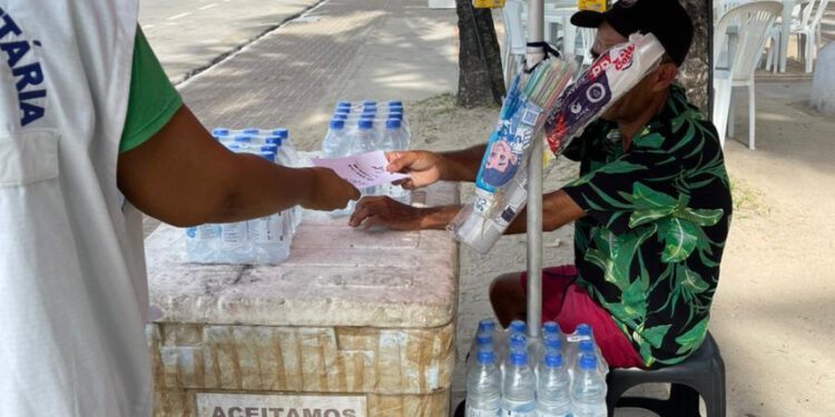 Vigilância Sanitária orienta comerciantes e consumidores nas prévias carnavalescas