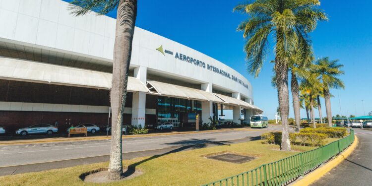 Fluxo internacional de turistas em 2023 foi o maior dos últimos sete anos em Alagoas