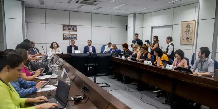 Brasil criou 1,48 milhão de empregos formais em 2023, aponta Caged