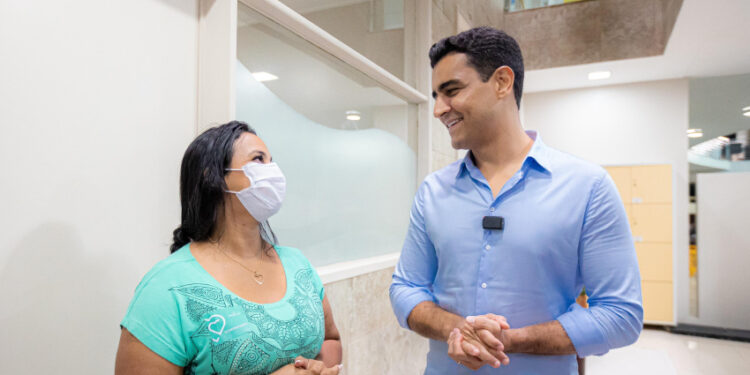 Prefeito JHC recebe primeiros pacientes internados no Hospital da Cidade de Maceió