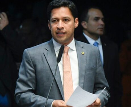 Rodrigo Cunha assina PEC que coloca freio na atuação do STF por meio de Súmulas Vinculantes