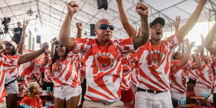 Nos 40 anos da Sapucaí, Viradouro é campeã do carnaval do Rio