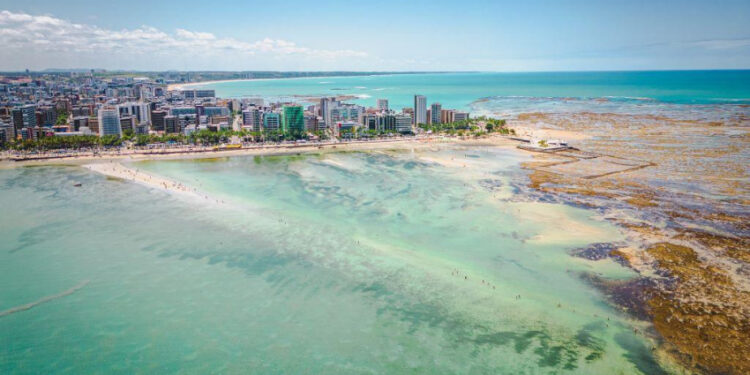 Maceió foi o destino mais vendido do Nordeste e o terceiro no saldo geral do País, diz plataforma hoteleira