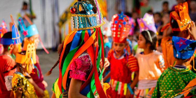 Escolas e creches municipais iniciam projeto de resgate cultural com o Folguedos na Rede