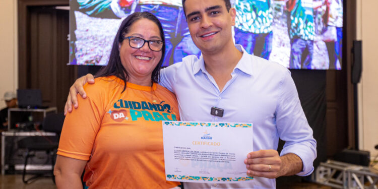 Prefeitura forma 100 maceioenses em curso de zeladoria de praças