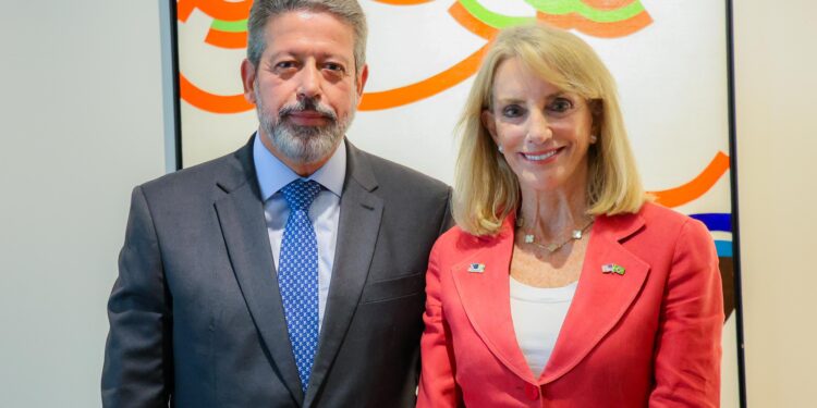 Arthur Lira convida embaixadora dos EUA para 1ª Reunião de Mulheres Parlamentares do P20, em Maceió