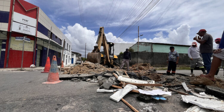 Prefeitura trabalha na recuperação do sistema de drenagem em toda Maceió