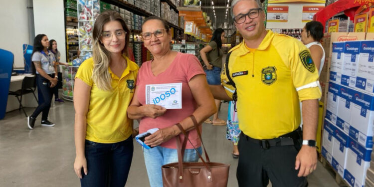 DMTT promove ação para emissão de credenciais de estacionamentos