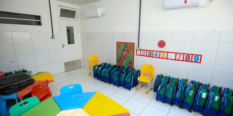 Prefeitura de Maceió investe mais de R$ 22 milhões para climatizar escolas