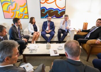 Arthur Lira recebe governadores e discute a renegociação das dívidas dos estados