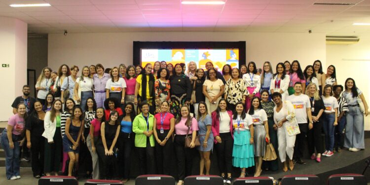 Mulheres em espaços de poder e gestão inclusiva são destaques no primeiro dia do Elas no Governo