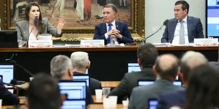 Marielle: deputados pedem vista e adiam análise sobre prisão de Brazão