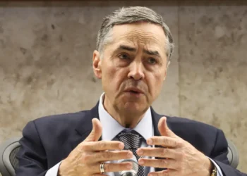 Barroso diz que risco à democracia era maior do que se pensava