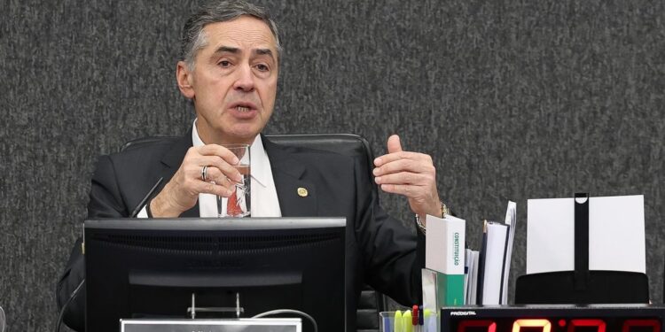 Servidores do Iplan participam de oficina com especialista internacional em urbanismo social