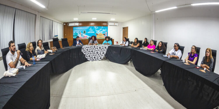 Comitê debate estratégias de combate ao racismo em Maceió
