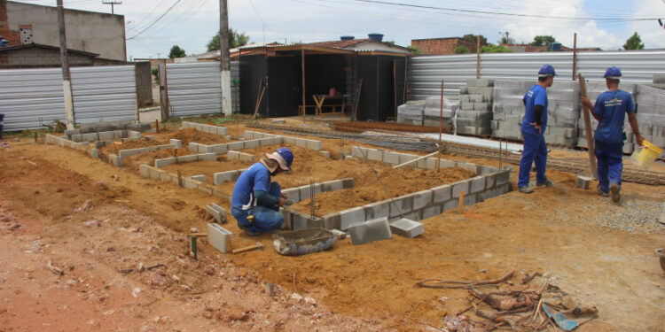 Prefeitura de Maceió realiza oficina sobre letramento racial com marisqueiras da orla lagunar