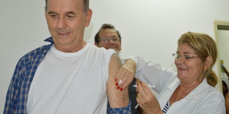 Hemoal promove coletas itinerantes de sangue na capital e no interior nesta terça-feira