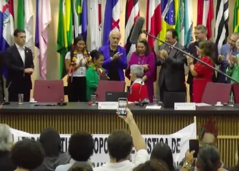 Comissão aprova pedido de perdão inédito por violações na ditadura