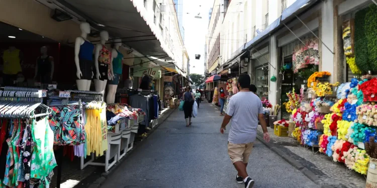 Entenda o Programa Acredita, que pretende ampliar acesso ao crédito