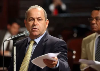 Justiça suspende pagamento de R$ 581 mil em férias a Domingos Brazão