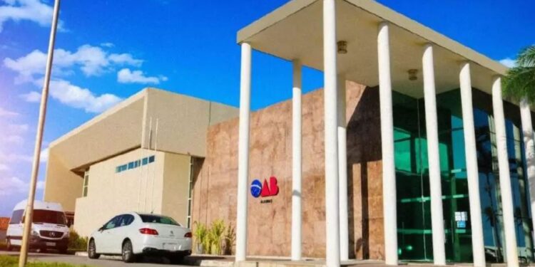 OAB/AL acompanha caso de advogada vítima de ameaça e violência no Fórum de Maceió