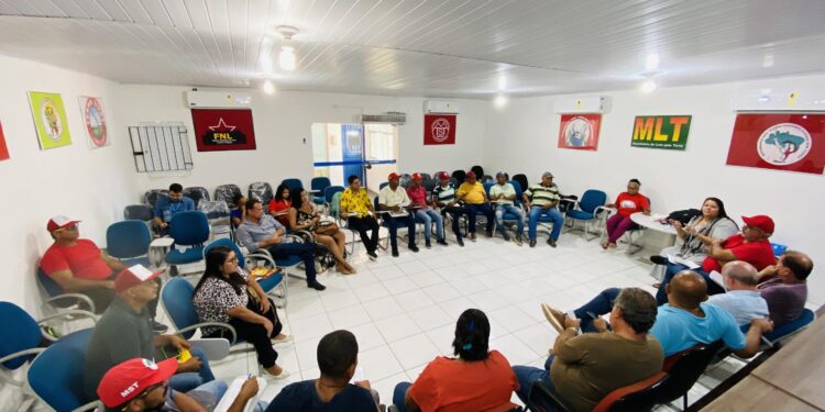 Servidores do Iplan participam de oficina com especialista internacional em urbanismo social