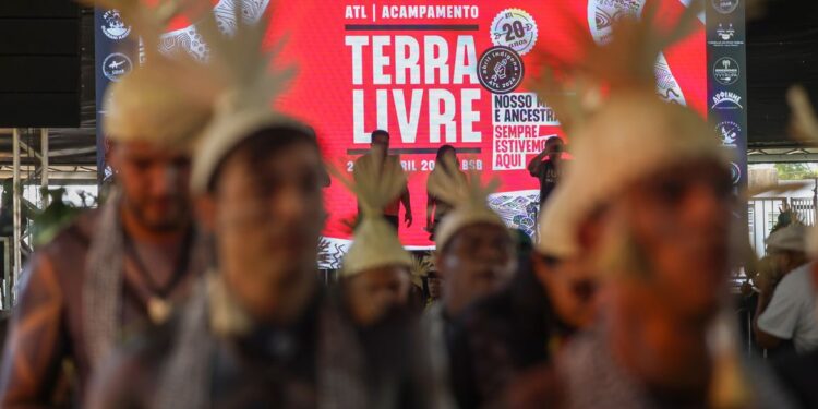 Indígenas prometem seguir lutando por demarcação de terras