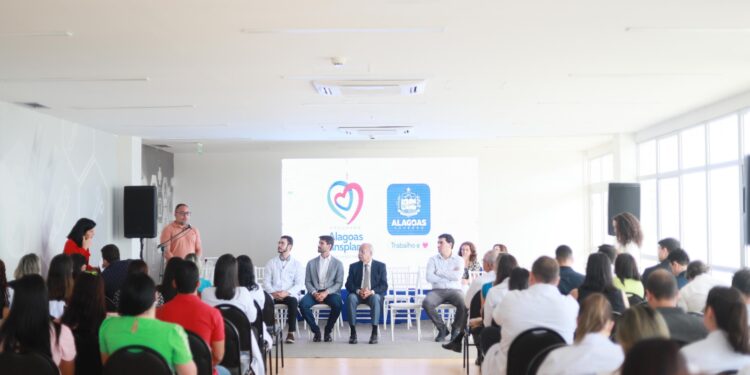 Programa Alagoano de Ensino Integral é apresentado em seminário do MEC