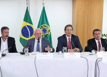 Calamidade: Arthur Lira afirma que projeto de suspensão do pagamento da dívida do RS será apreciado com celeridade pela Câmara
