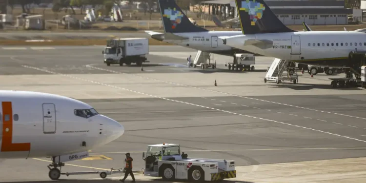 Aéreas anunciam voos para Base de Canoas a partir do fim do mês