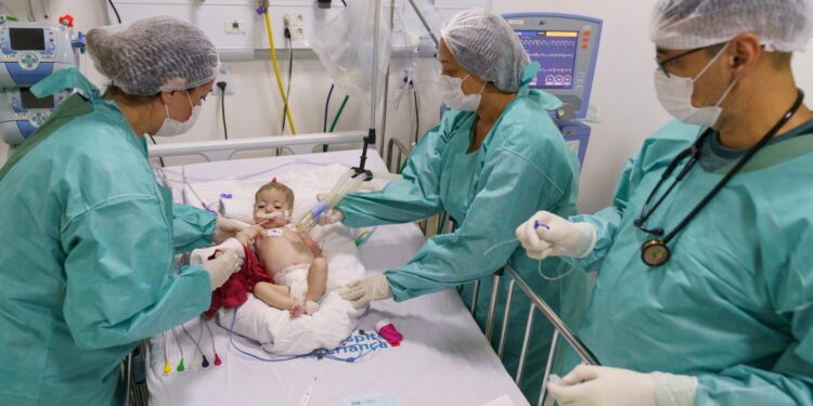 Bebê do Rio Grande do Norte é atendida no Hospital da Criança de Alagoas