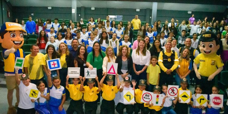 Maio Amarelo: Detran educa mais de 10 mil estudantes sobre segurança no trânsito