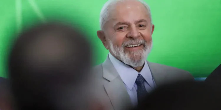 Lula avalia vetar taxação federal de compras internacionais até US$ 50