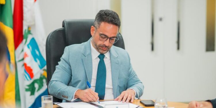 Dia do Trabalhador: Governador comemora dados positivos de emprego em Alagoas