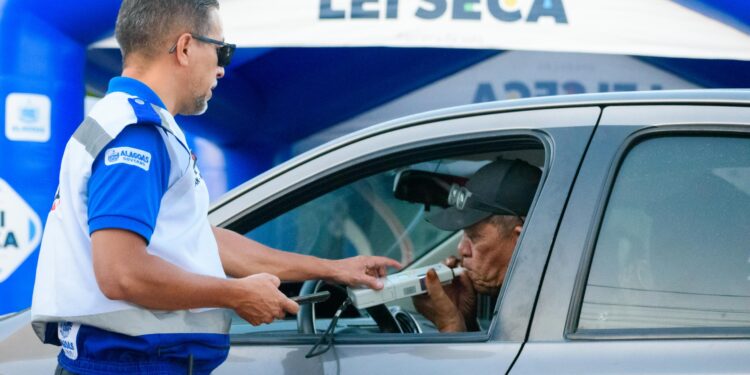 Trânsito seguro: Detran orienta condutores sobre cuidados nas festas juninas