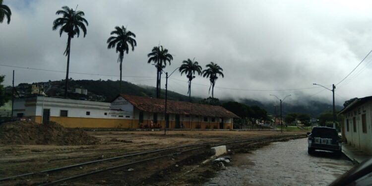 Em defesa do espaço da linha férrea em Palmeira dos Índios: potencial subutilizado e abandonado