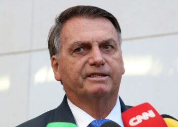 PF indicia Bolsonaro e Mauro Cid no caso das joias sauditas