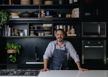 Programa “Coisas Daqui”, com Felipe Rameh, estreia no GNT