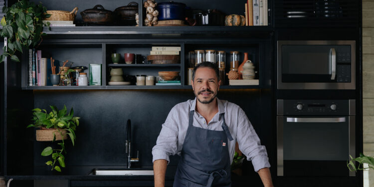 Programa “Coisas Daqui”, com Felipe Rameh, estreia no GNT