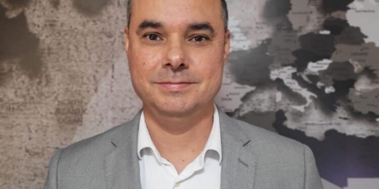 Fábio Lins publica livro que revela um Machado de Assis especialista em serviço público