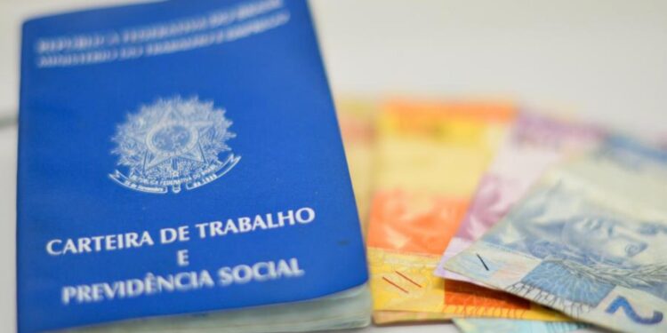 Governador assina projeto de lei de precatórios do Fundef para a Educação