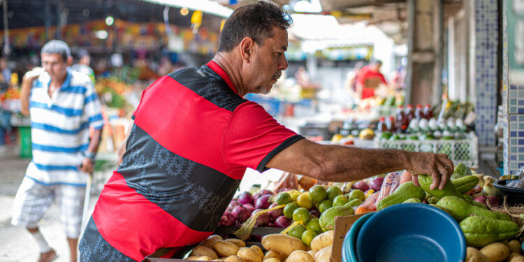 Confira horários de funcionamento de feiras e mercados públicos no feriado