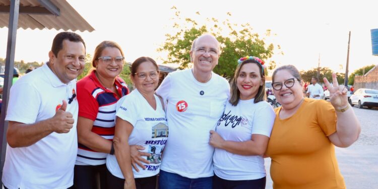Ronaldo Lopes tem apoio de lideranças políticas de peso nacional e adesão em massa do povo de Penedo