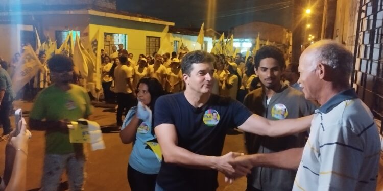 Primeira caminhada de setembro leva centenas ao Colina 2 para apoiar Rui vereador