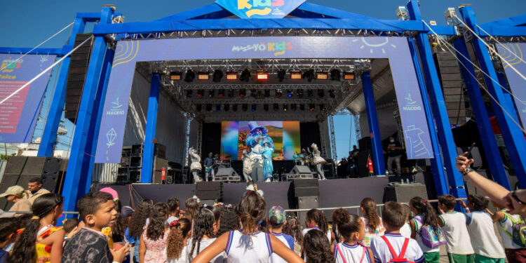 Brota na Grota comemora Dia das Crianças no Vergel do Lago