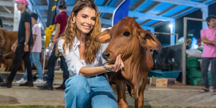Marina Candia prestigia abertura da 74ª Expoagro em Alagoas