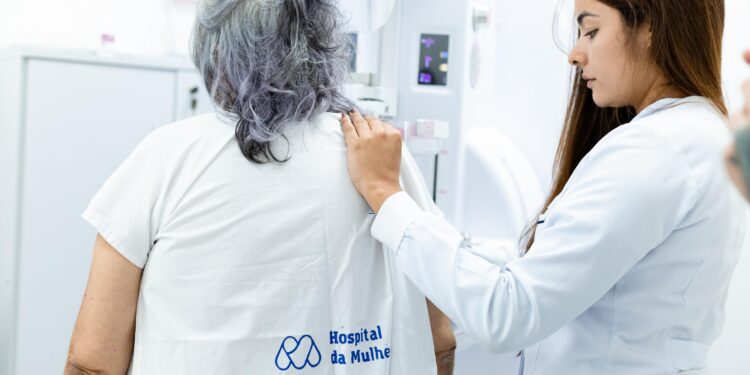 Bate-papo “Entre Elas” especial discute prevenção ao câncer de mama